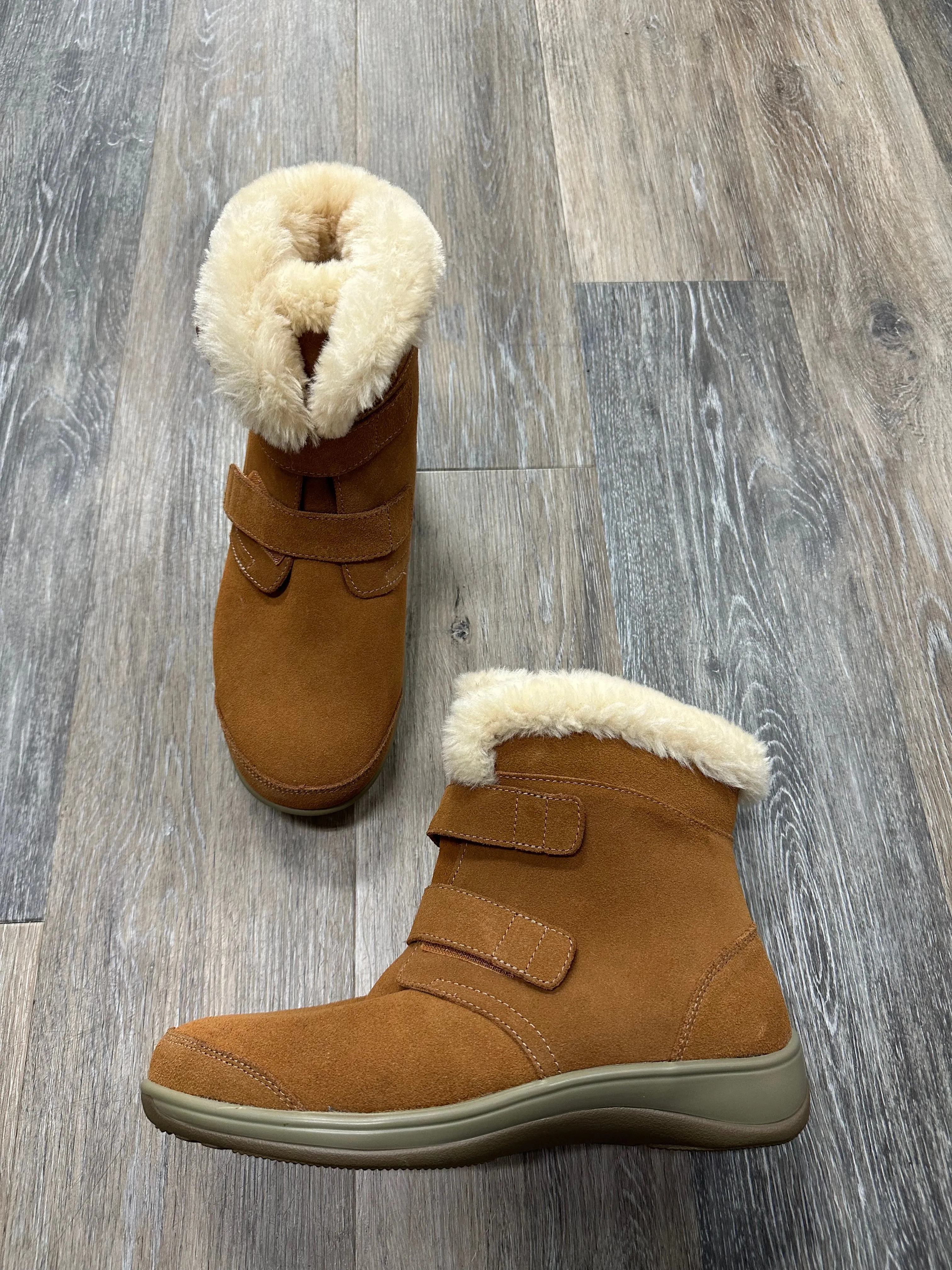 Boots Ankle Flats By Orthofoot  Size: 10