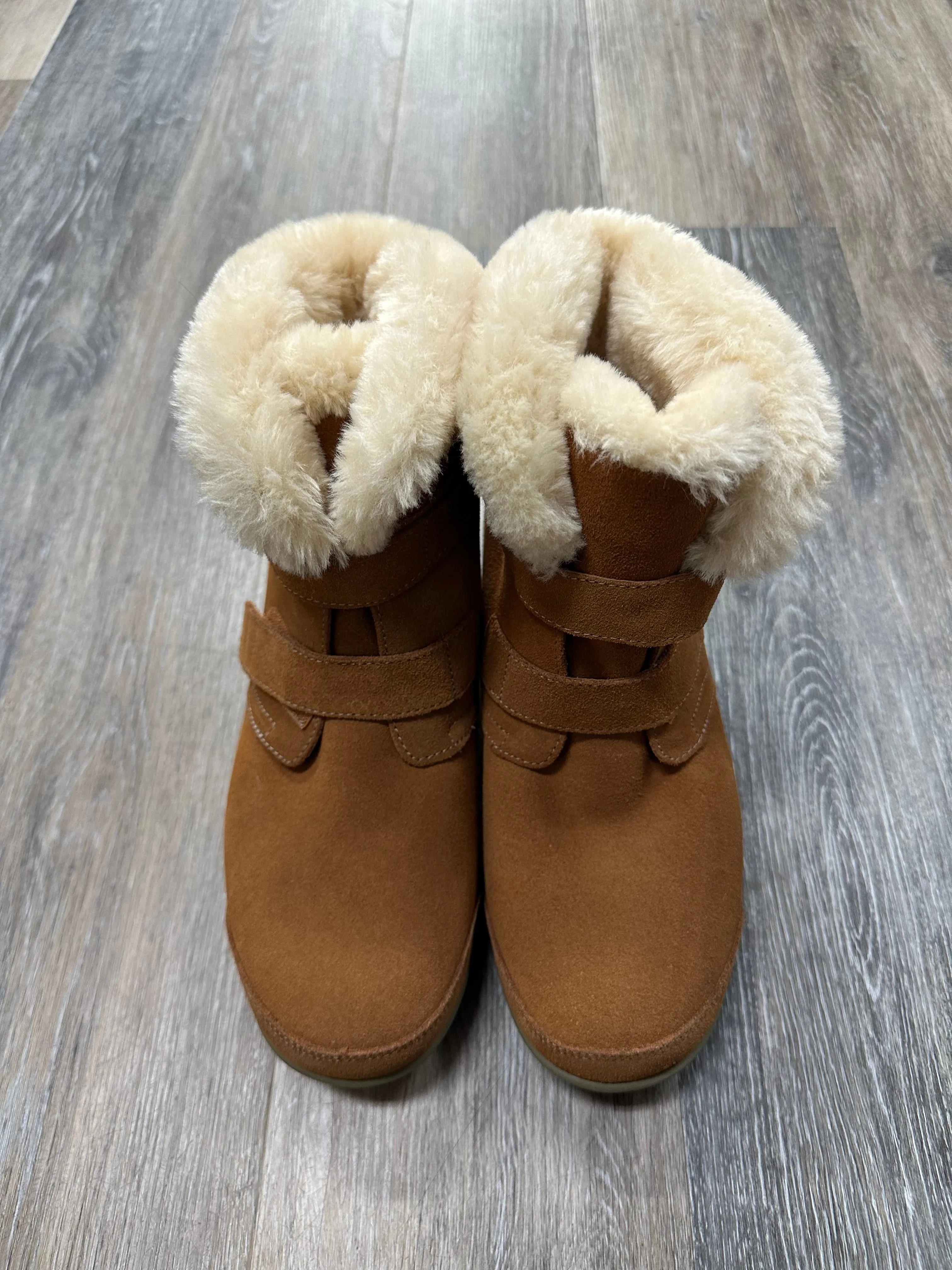 Boots Ankle Flats By Orthofoot  Size: 10