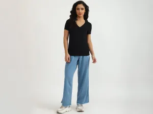Ladies Round Neck Solid T-Shirt