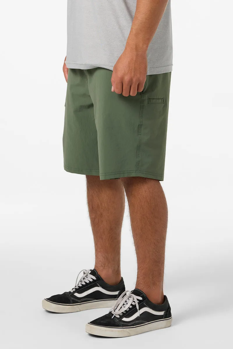 O'Neill TRVLR 20" Cargo Hybrid Shorts - Dark Olive